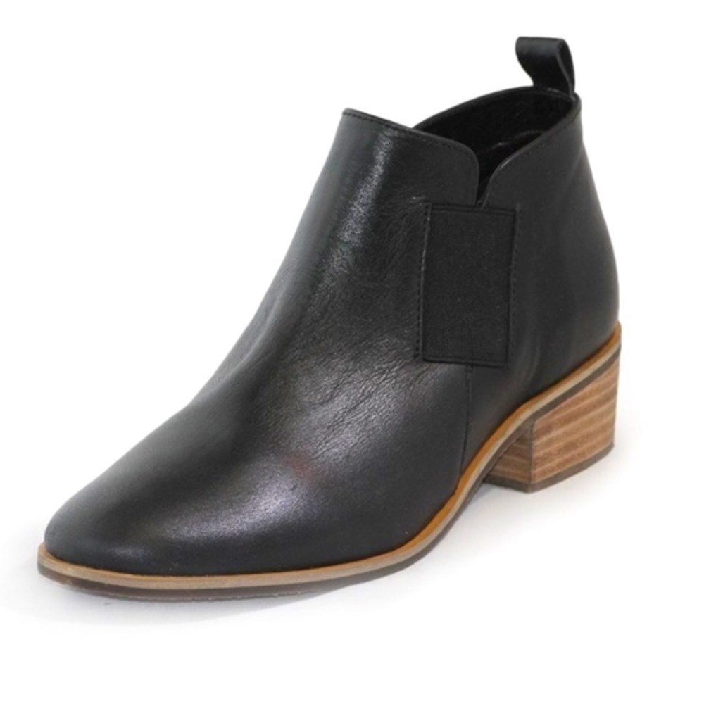 Charleston Shoe Co Middleton Black Leather Booties Sz 6